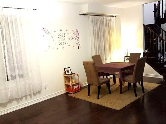 11 Beacon Point St, Markham, L6E0P3 | Image 2