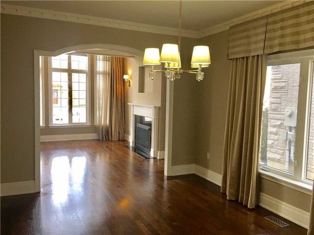 47 Frybrook Cres, Richmond Hill, L4B4B9 | Image 3