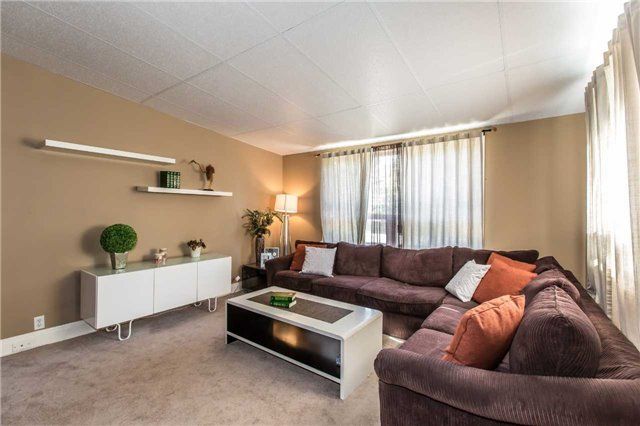 151 Richmond St, Richmond Hill, L4C3Y7 | Image 2