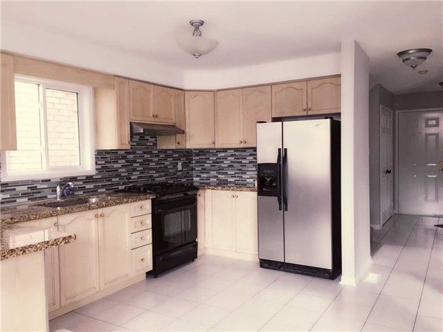 22 Rush Rd, Aurora, L4G7G3 | Image 3