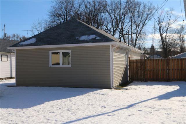 210 Bayview Ave, Georgina, L4P2T2 | Image 2