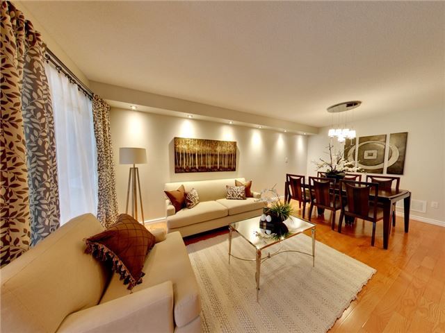 21 Westcliffe Cres, Richmond Hill, L4E0S1 | Image 2