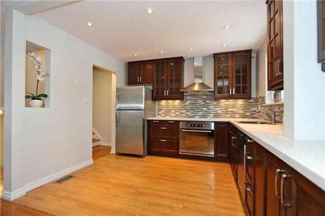 40 Stately Way, Markham, L3T3Z8 | Image 3