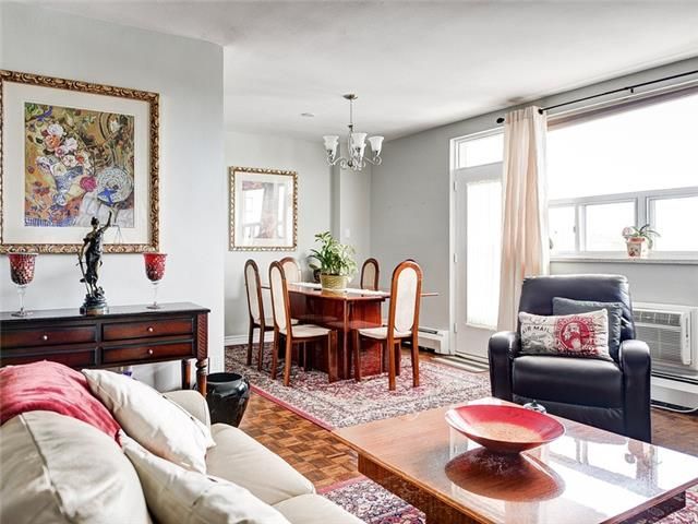 702 - 67 Richmond St, Richmond Hill, L4C3Y3 | Image 3