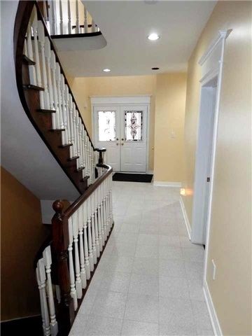 150 Larratt Lane, Richmond Hill, L4C0E7 | Image 3