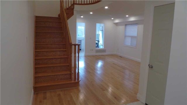 133 Novella Rd, Vaughan, L4K5K6 | Image 2