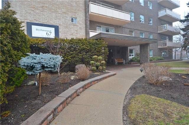 403 - 67 Richmond St, Richmond Hill, L4C3Y3 | Image 2