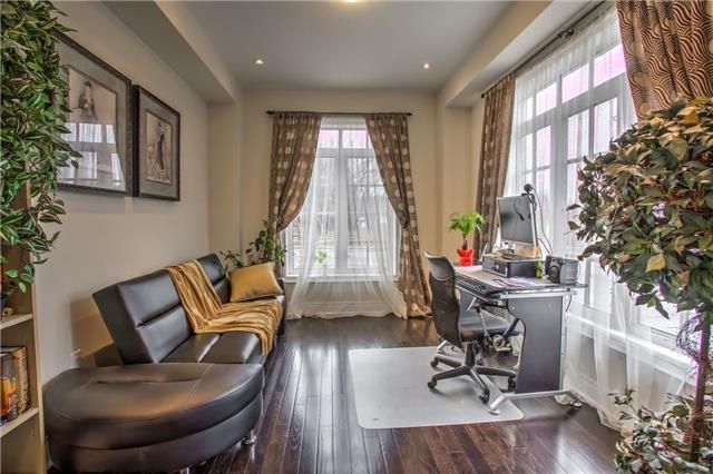 116 Dunlop St, Richmond Hill, L4C0X1 | Image 3