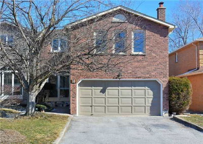 Detached House sold at 11 Marion Crescent, Markham, Ontario, L3P638 - Raymerville - MLS: N3722393