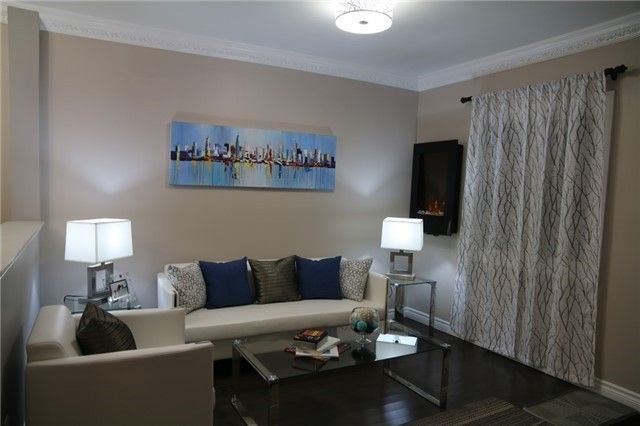 210 Bayview Ave, Georgina, L4P2T2 | Image 2