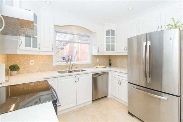 114 Alderbury Dr, Markham, L3S3G4 | Image 2