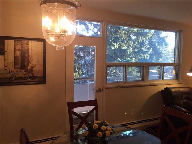 202 - 67 Richmond St, Richmond Hill, L4C3Y3 | Image 3