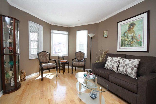 32 Magani Dr, Bradford West Gwillimbury, L3Z2S7 | Image 3