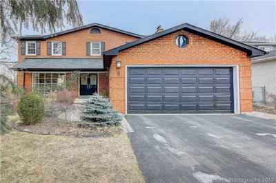 Detached House sold at 8 Pine Knoll Gate, Markham, Ontario, L3T1V5 - Bayview Fairway-Bayview Country Club Estates - MLS: N3731386