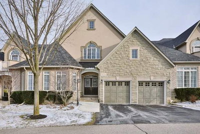 Townhouse sold at 405 Crossing Bridge Place, Aurora, Ontario, L4G7N1 - Aurora Estates - MLS: N3734189