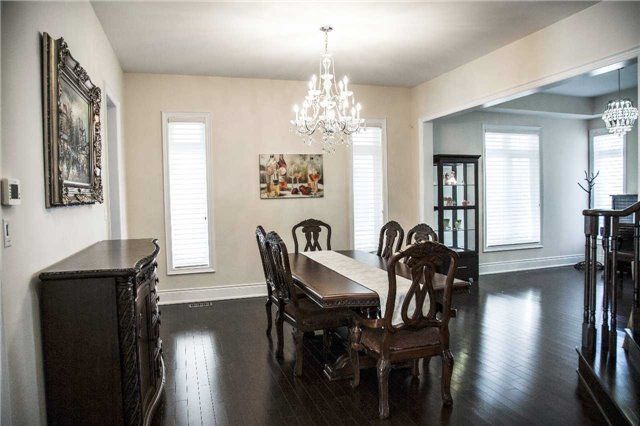 38 Gracedale Dr, Richmond Hill, L4C0Y3 | Image 3