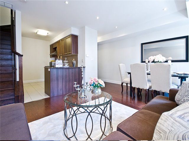 227 - 320 John St, Markham, L3T0B1 | Image 3