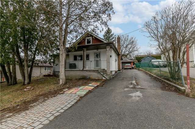 54 Vincent St, Newmarket, L3Y4G5 | Image 2