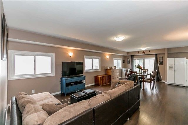 261 Parkway Ave, Georgina, L4P2W1 | Image 2