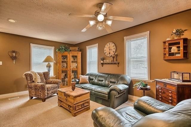 18770 Leslie St, East Gwillimbury, L0G1V0 | Image 2