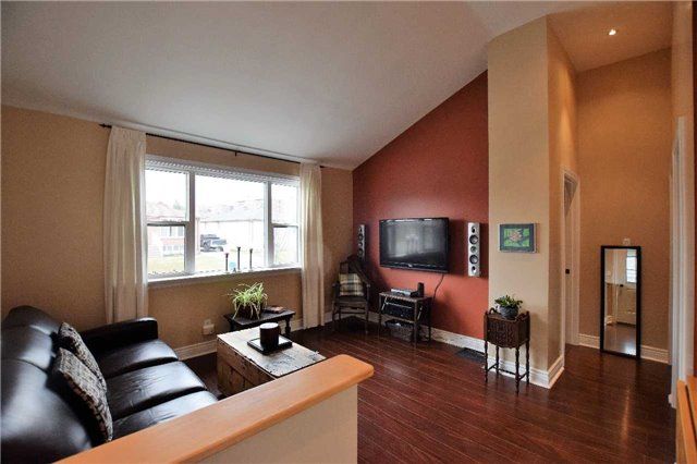 67 Bingham St, Bradford West Gwillimbury, L3Z1X3 | Image 3