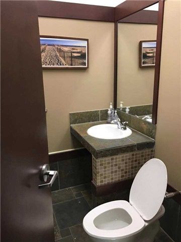 34 - 10909 Yonge St, Richmond Hill, L4C3E3 | Image 3