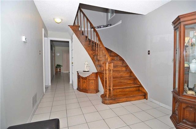 3 Muzzo Crt, Vaughan, L4L3K2 | Image 3