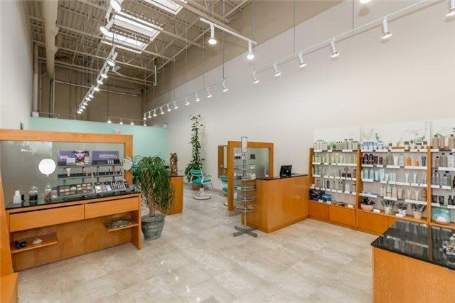 # 4 - 16945 Leslie St, Newmarket, L3Y9A2 | Image 3