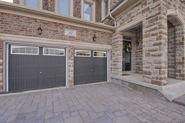 41 Torrey Pines Rd, Vaughan, L4H3X9 | Image 2