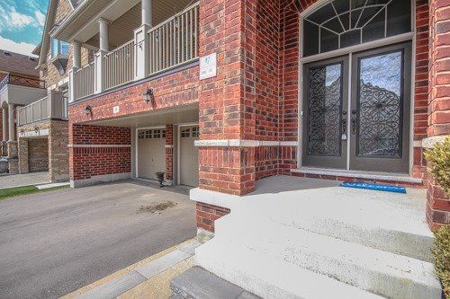 18 Manila Ave, Markham, L6C0S4 | Image 2