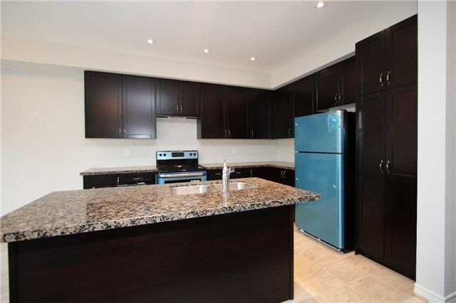 13 Charmuse Lane, East Gwillimbury, L9N1K9 | Image 3