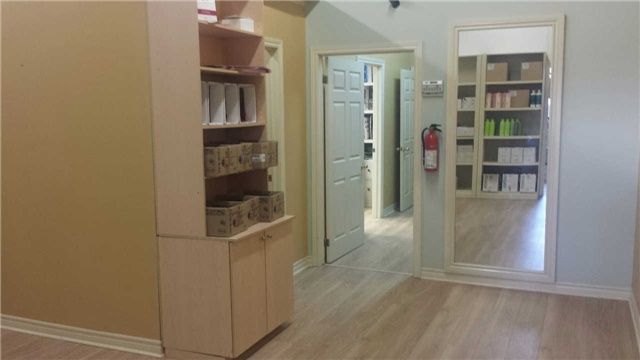 54 - 10909 Yonge St, Richmond Hill, L4C3E3 | Image 3