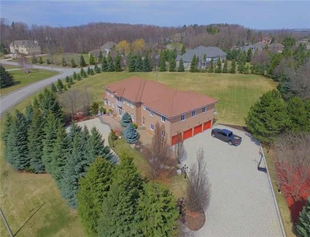 26 Offord Cres, Aurora, L4G0K5 | Image 2