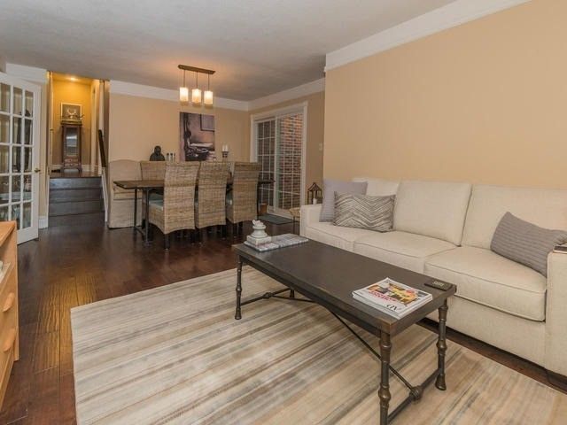 44 Rutledge Ave, Newmarket, L3Y5T4 | Image 3