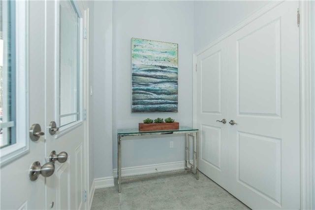 28 Richmond Park Dr, Georgina, L4P0A7 | Image 2