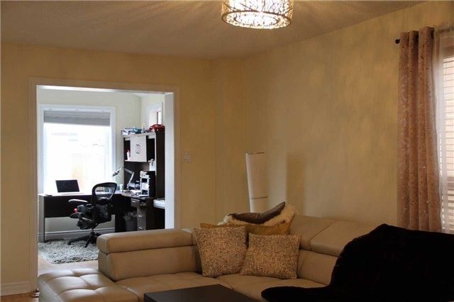 55 Hollybush Dr, Vaughan, L6A2H5 | Image 3