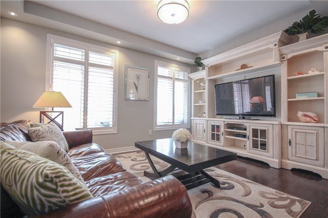 18 Manila Ave, Markham, L6C 0W1 | Image 3