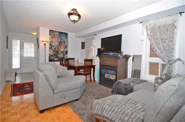 93 Beaverbrook Cres, Vaughan, L6A3T5 | Image 3