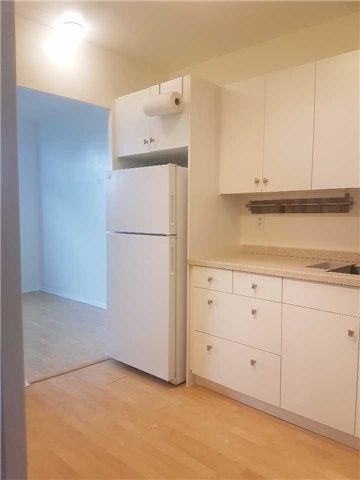 507 - 67 Richmond St, Richmond Hill, L4C3Y3 | Image 2