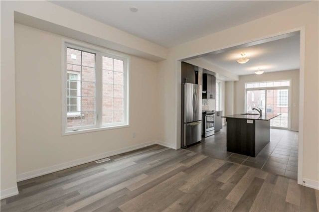 12 Sand Hill Mews, Vaughan, L6A 4Y4 | Image 3