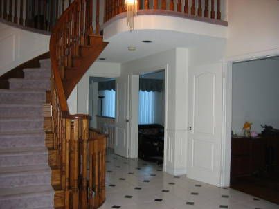 1 Elderwood Dr, Richmond Hill, L4B2X3 | Image 2