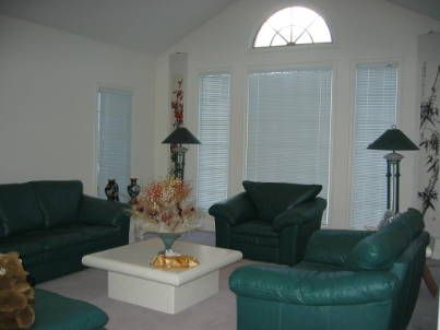 1 Elderwood Dr, Richmond Hill, L4B2X3 | Image 3