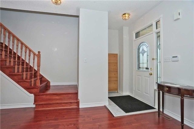 29 Queen's Plate Dr, Markham, L6C2A9 | Image 2