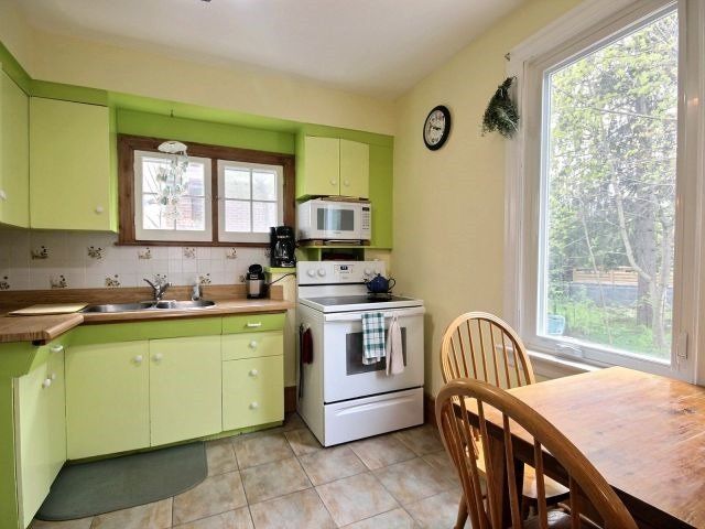 222 Richmond St, Richmond Hill, L4C3Y8 | Image 3