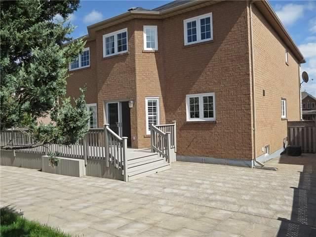 342 Brookside Rd, Richmond Hill, L4C0G6 | Image 2