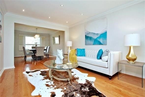 24 Normandy Cres, Richmond Hill, L4C8L8 | Image 2