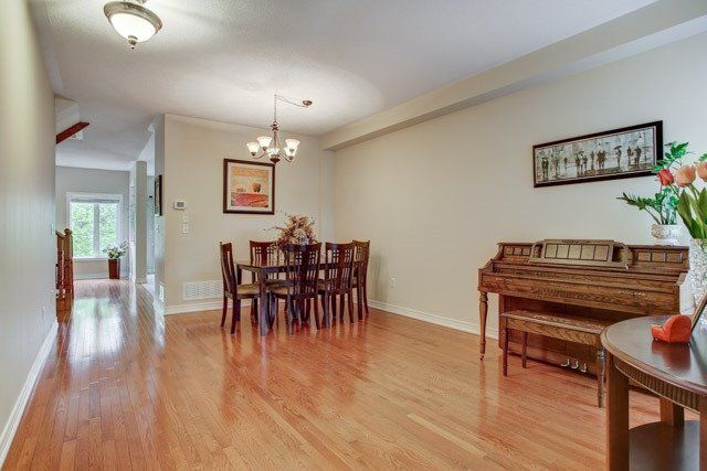 23 Drew Kelly Way, Markham, L3R5R3 | Image 2