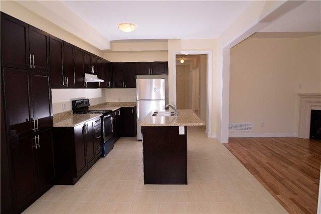 31 Berryman Lane, Markham, L6B 1H9 | Image 2