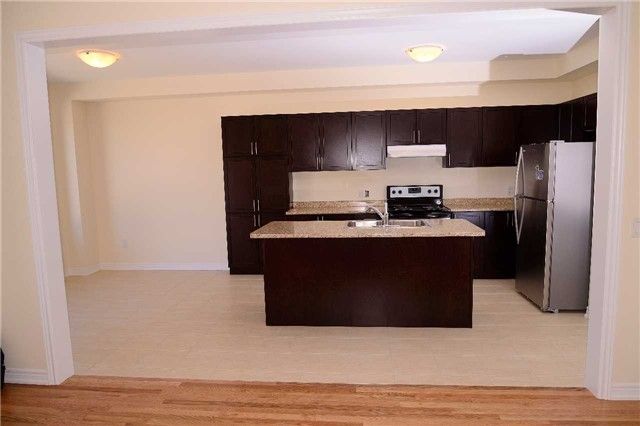 31 Berryman Lane, Markham, L6B 1H9 | Image 3