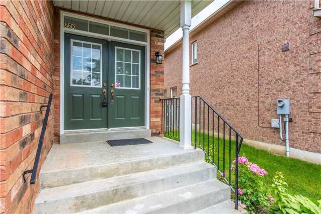 228 Kimono Cres, Richmond Hill, L4S2A3 | Image 3